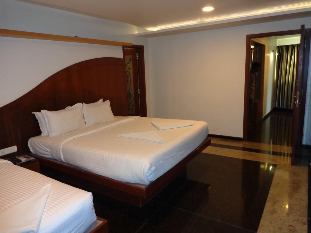 Отель Sanu International Namakkal Экстерьер фото