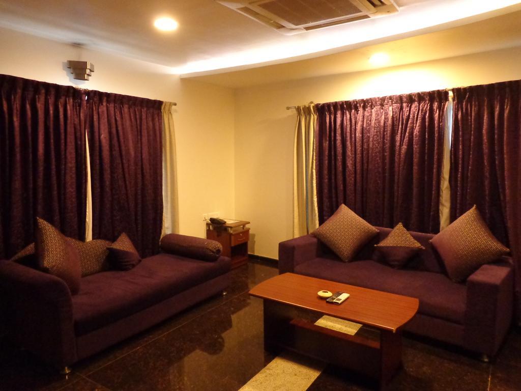 Отель Sanu International Namakkal Экстерьер фото